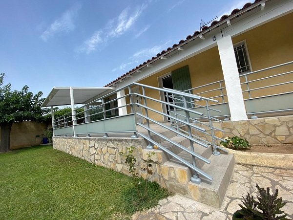 pergolas bioclimatiques-pergolas-portails-menuiserie pvc fos sur mer promotion fenetre internorm bouches du rhone casa menuiserie